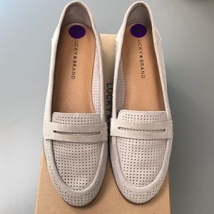 Lucky Brand Suede Loafers!